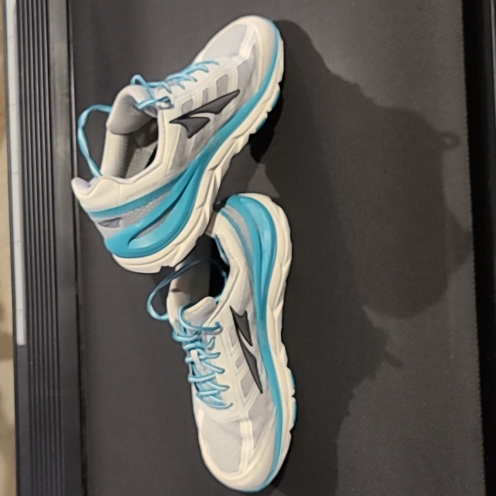 Altra Provision 3.5 - Picture 2 of 13